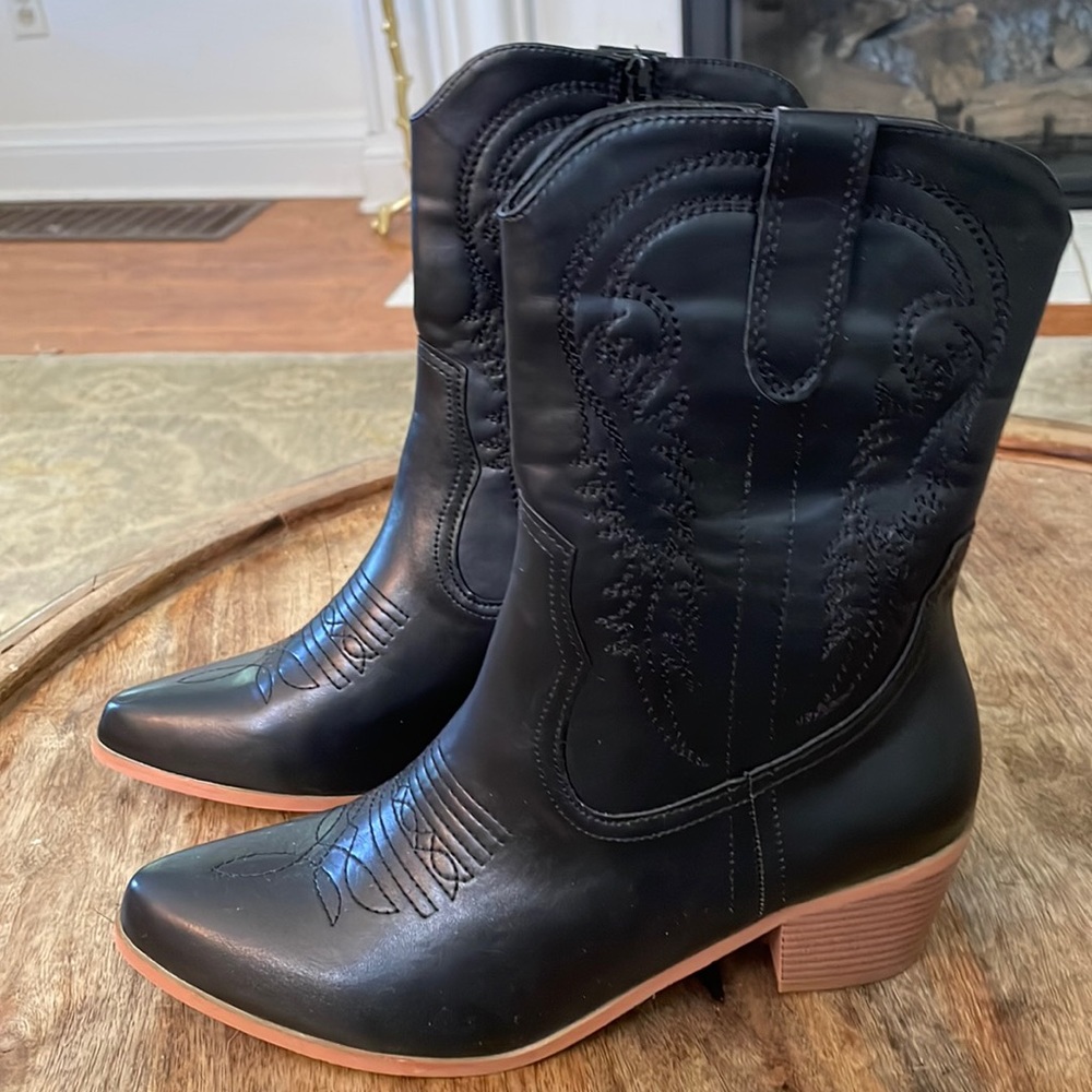 SHEIN - Cowboy Bootie